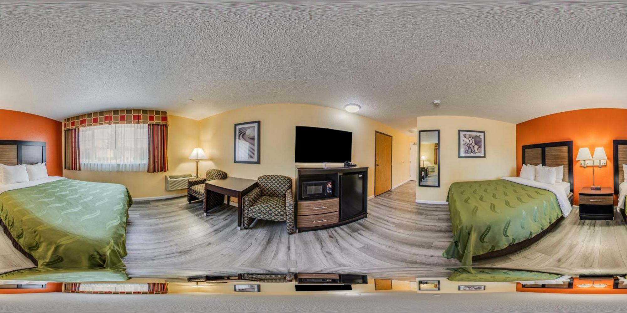 Quality Inn & Suites Medford Airport מראה חיצוני תמונה