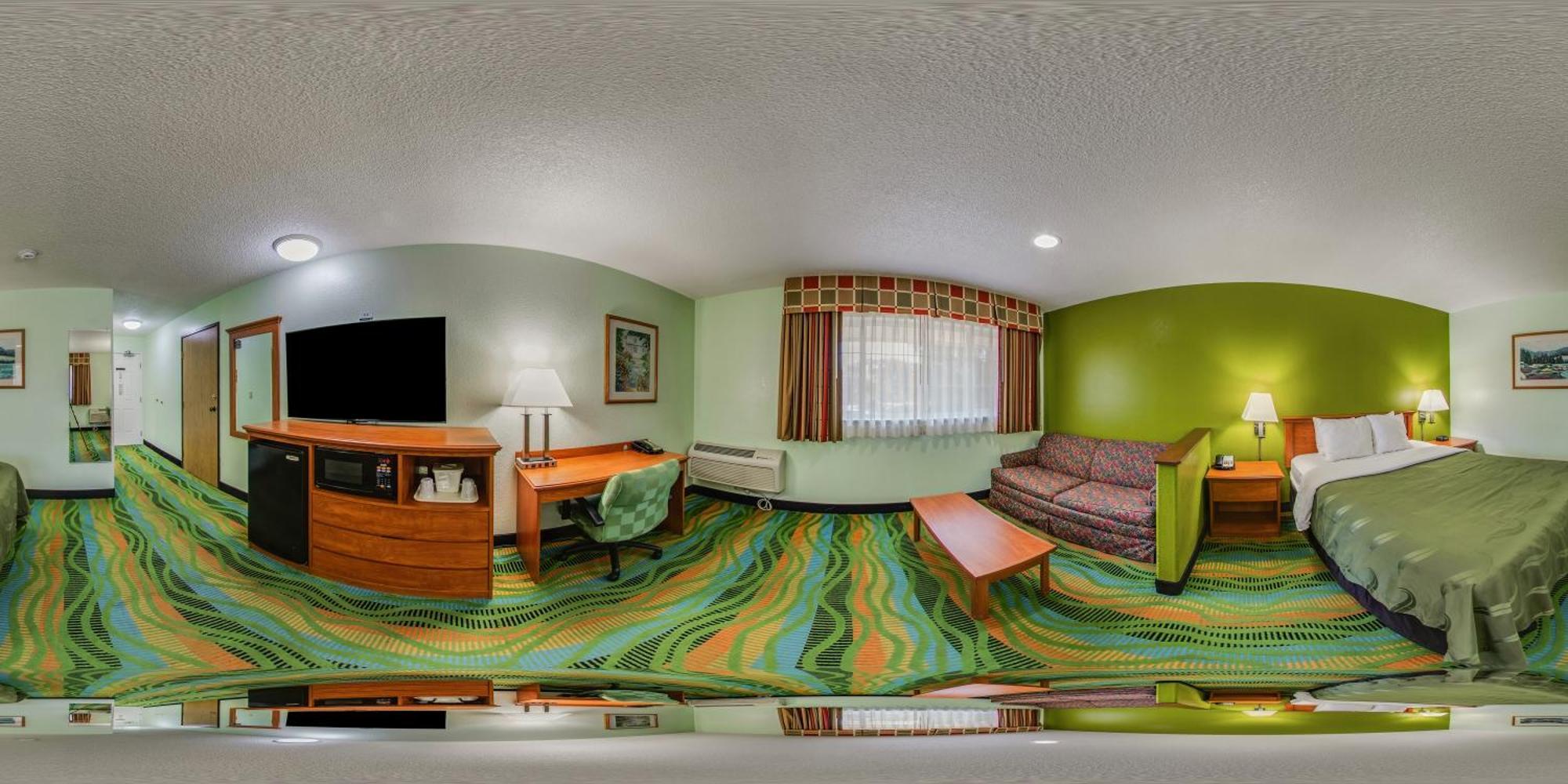 Quality Inn & Suites Medford Airport מראה חיצוני תמונה
